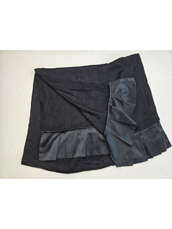 Accessories - Soft Black Scarf With Satin Pleats Classy